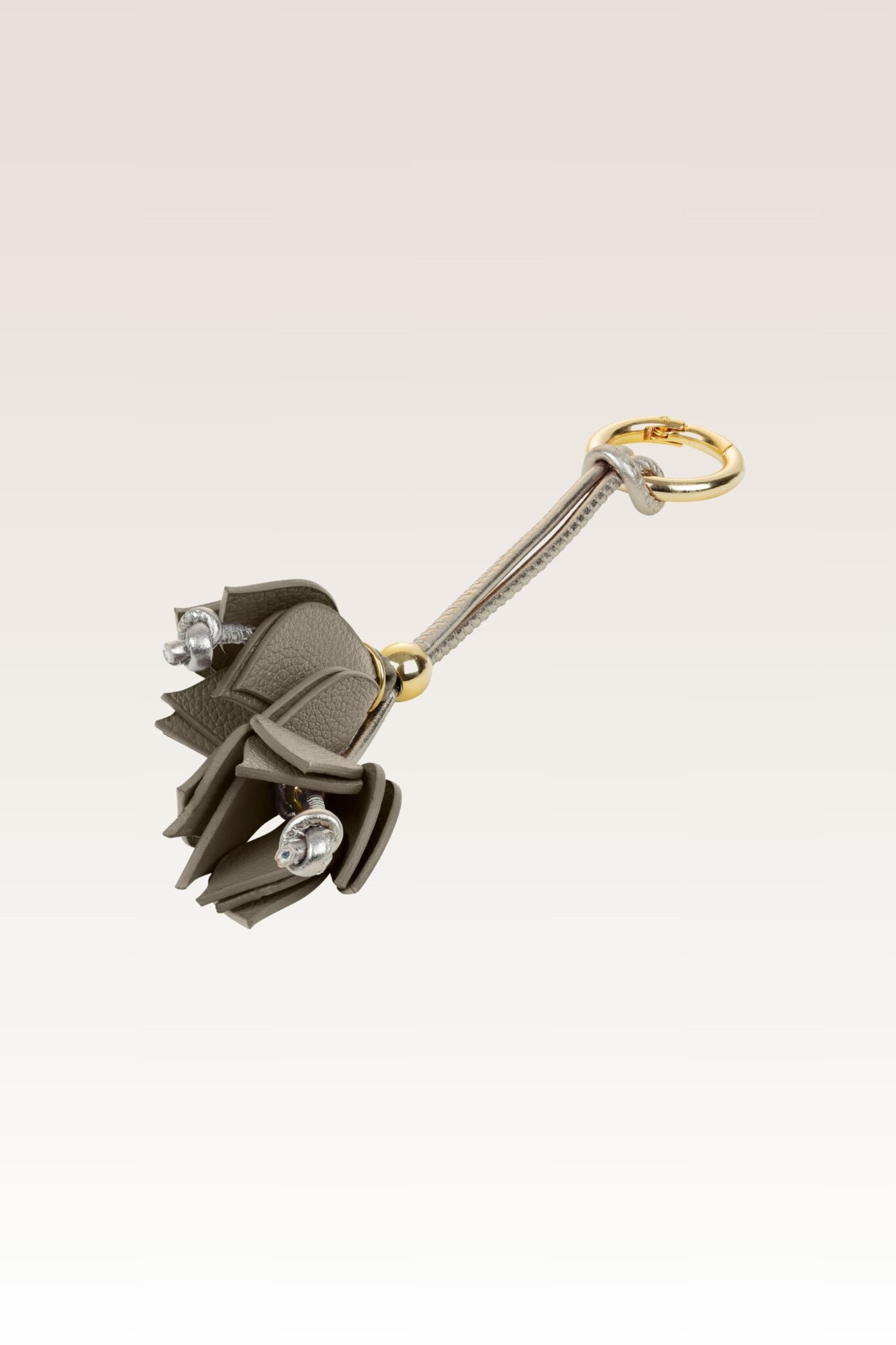 BAG CHARM kakhi